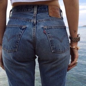 Levi’s mom jeans